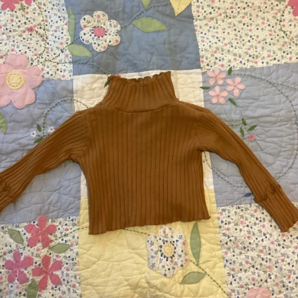 Girl Winter Brown Sweater 3T with Embellished Flower Carmel Ribbed